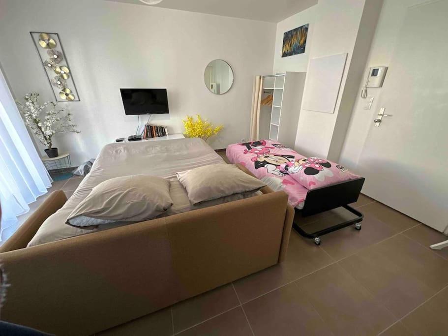 Proche Disney Et Paris - Studio Terrasse Et Parking Prive Монтеврен Экстерьер фото